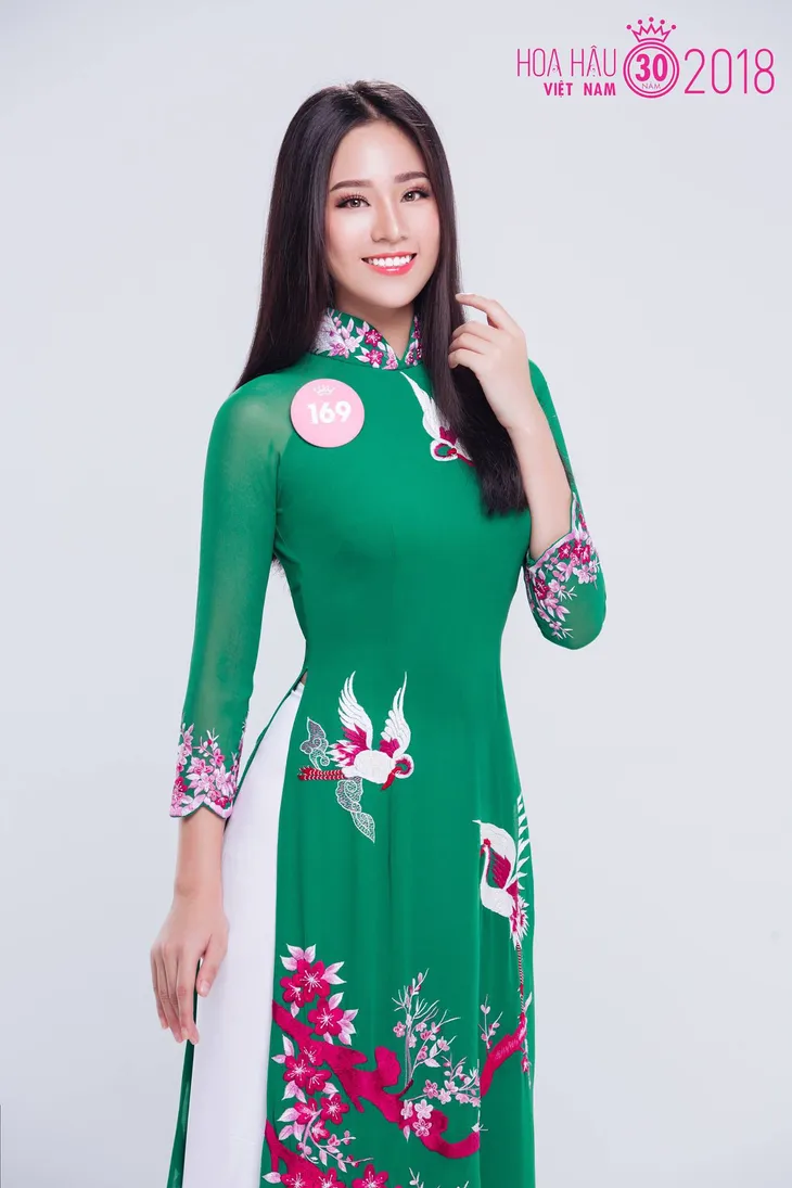 Ngắm nhan sắc 25 thí sinh đại diện phía Bắc lọt vào chung kết toàn quốc Hoa hậu Việt Nam 2018 - Ảnh 11. Ngắm nhan sắc 25 thí sinh đại diện phía Bắc lọt vào chung kết toàn quốc Hoa hậu Việt Nam 2018 - Ảnh 11.