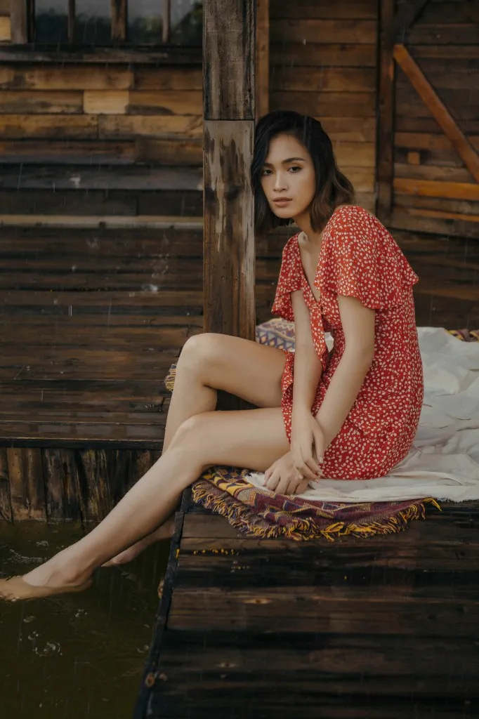 Ái Phương ra mắt MV mới đậm chất ballad trữ tình - Ảnh 4. Ái Phương ra mắt MV mới đậm chất ballad trữ tình - Ảnh 4.