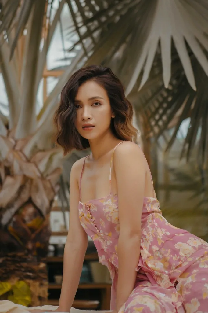 Ái Phương ra mắt MV mới đậm chất ballad trữ tình - Ảnh 6. Ái Phương ra mắt MV mới đậm chất ballad trữ tình - Ảnh 6.
