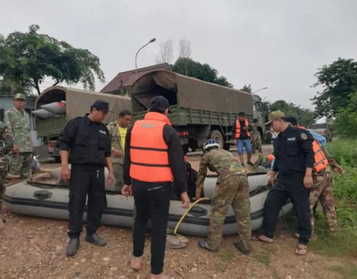 Họp khẩn ứng phó diễn biến mưa lũ và sự cố vỡ đập thủy điện Xe-pian Xe-Namnoy (Lào) - Ảnh 4. Họp khẩn ứng phó diễn biến mưa lũ và sự cố vỡ đập thủy điện Xe-pian Xe-Namnoy (Lào) - Ảnh 4.