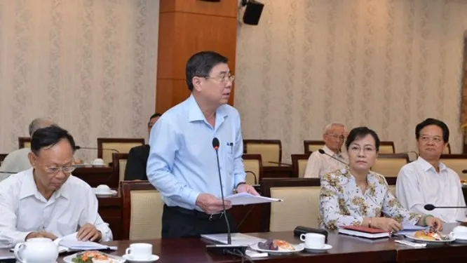 Thành ủy TP.HCM gặp mặt cán bộ hưu trí cao cấp - Ảnh 1. Thành ủy TP.HCM gặp mặt cán bộ hưu trí cao cấp - Ảnh 1.