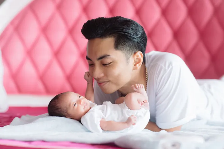 Vợ chồng Khánh Thi - Phan Hiển khoe ảnh hạnh phúc bên hai con - Ảnh 3. Vợ chồng Khánh Thi - Phan Hiển khoe ảnh hạnh phúc bên hai con - Ảnh 3.