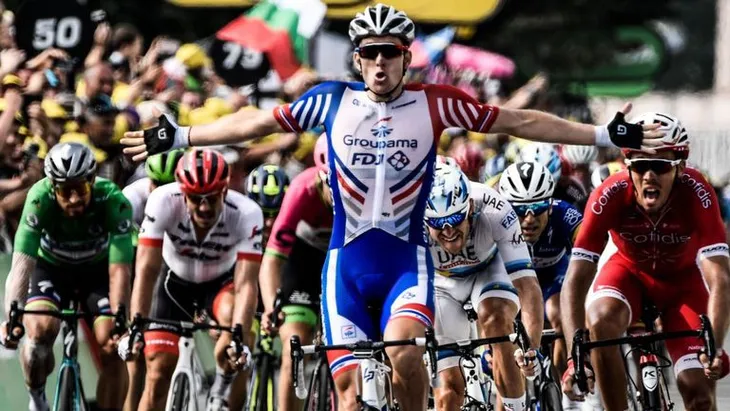 Arnaud Demare về nhất chặng 18 Tour de France - Ảnh 2. Arnaud Demare về nhất chặng 18 Tour de France - Ảnh 2.
