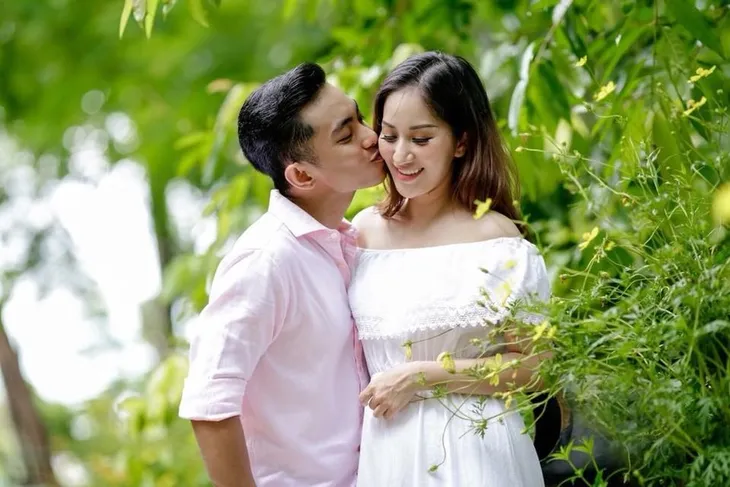 Vợ chồng Khánh Thi - Phan Hiển khoe ảnh hạnh phúc bên hai con - Ảnh 14. Vợ chồng Khánh Thi - Phan Hiển khoe ảnh hạnh phúc bên hai con - Ảnh 14.