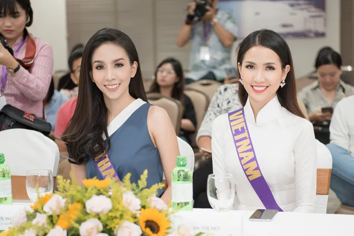 Phan Thị Mơ đọ sắc cùng người đẹp Thái Lan tại Hoa hậu Đại sứ Du lịch thế giới 2018 - Ảnh 1. Phan Thị Mơ đọ sắc cùng người đẹp Thái Lan tại Hoa hậu Đại sứ Du lịch thế giới 2018 - Ảnh 1.