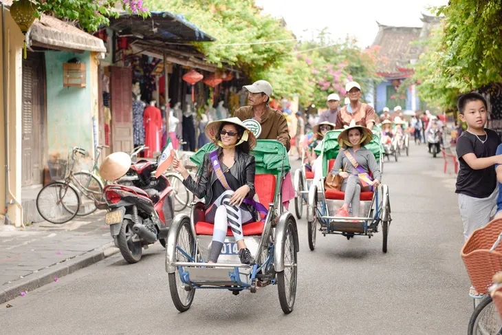 Phan Thị Mơ đọ sắc cùng người đẹp Thái Lan tại Hoa hậu Đại sứ Du lịch thế giới 2018 - Ảnh 5. Phan Thị Mơ đọ sắc cùng người đẹp Thái Lan tại Hoa hậu Đại sứ Du lịch thế giới 2018 - Ảnh 5.