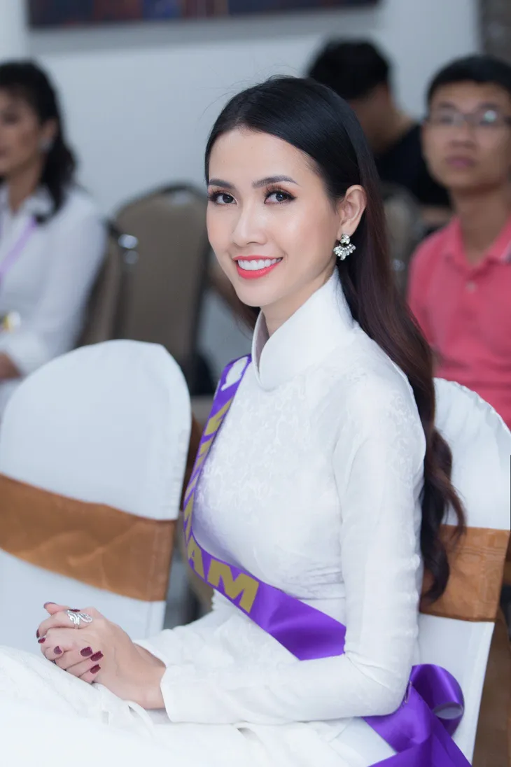 Phan Thị Mơ đọ sắc cùng người đẹp Thái Lan tại Hoa hậu Đại sứ Du lịch thế giới 2018 - Ảnh 3. Phan Thị Mơ đọ sắc cùng người đẹp Thái Lan tại Hoa hậu Đại sứ Du lịch thế giới 2018 - Ảnh 3.