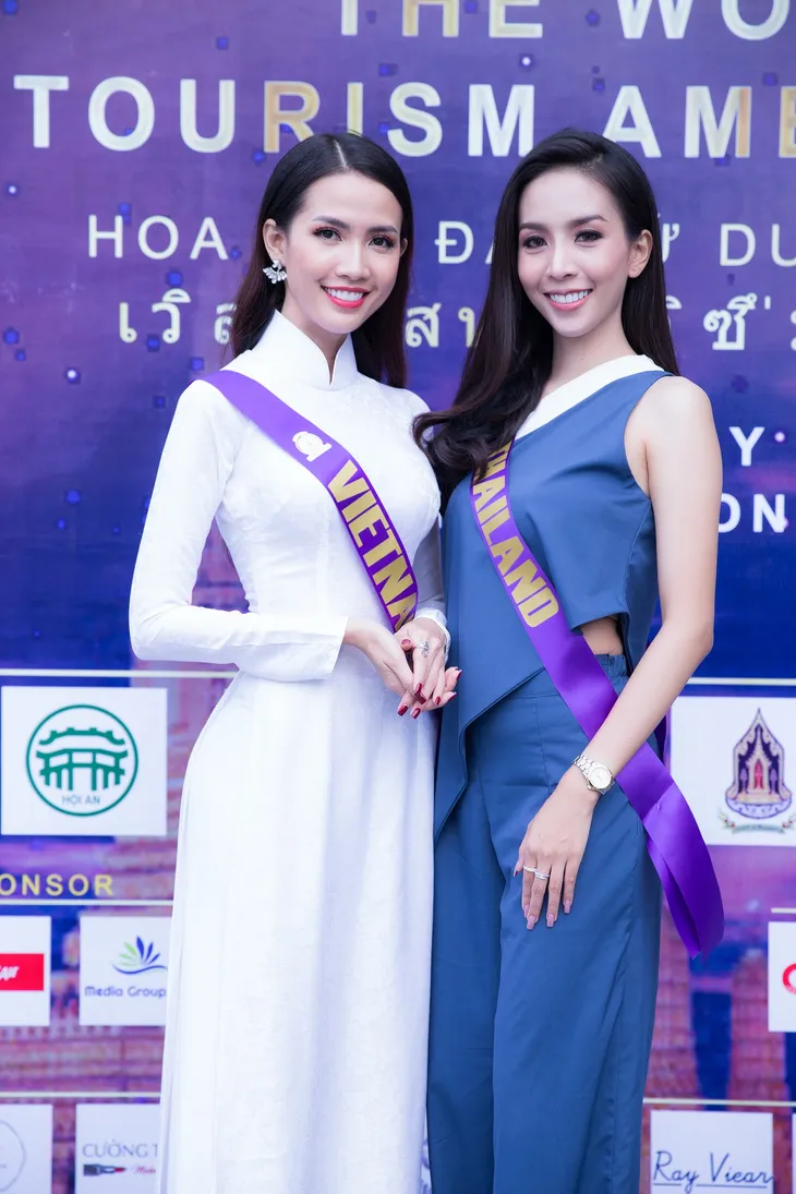Phan Thị Mơ đọ sắc cùng người đẹp Thái Lan tại Hoa hậu Đại sứ Du lịch thế giới 2018 - Ảnh 2. Phan Thị Mơ đọ sắc cùng người đẹp Thái Lan tại Hoa hậu Đại sứ Du lịch thế giới 2018 - Ảnh 2.
