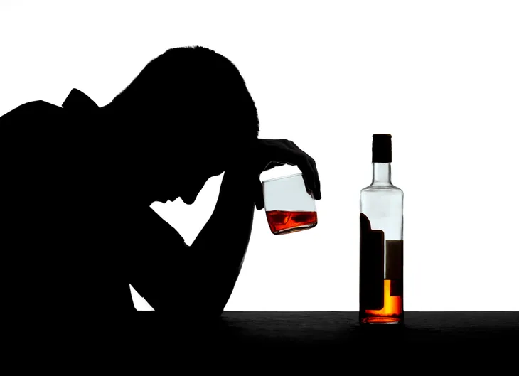 Tại sao bỏ uống rượu có thể gây nguy hiểm chết người - Ảnh 2. Tại sao bỏ uống rượu có thể gây nguy hiểm chết người - Ảnh 2.