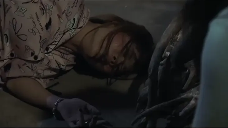 Quỳnh búp bê - Tập 5: Quỳnh bỏ trốn, Lan vừa bị đánh vừa phải chịu nợ cùng Quỳnh - Ảnh 2. Quỳnh búp bê - Tập 5: Quỳnh bỏ trốn, Lan vừa bị đánh vừa phải chịu nợ cùng Quỳnh - Ảnh 2.