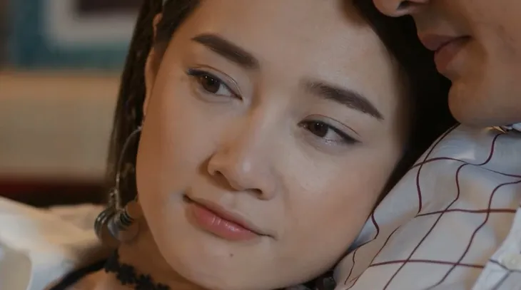 Ngày ấy mình đã yêu - Tập 16: Không kiểm soát được cảm xúc, Tùng hôn Hạ mất rồi... - Ảnh 12. Ngày ấy mình đã yêu - Tập 16: Không kiểm soát được cảm xúc, Tùng hôn Hạ mất rồi... - Ảnh 12.