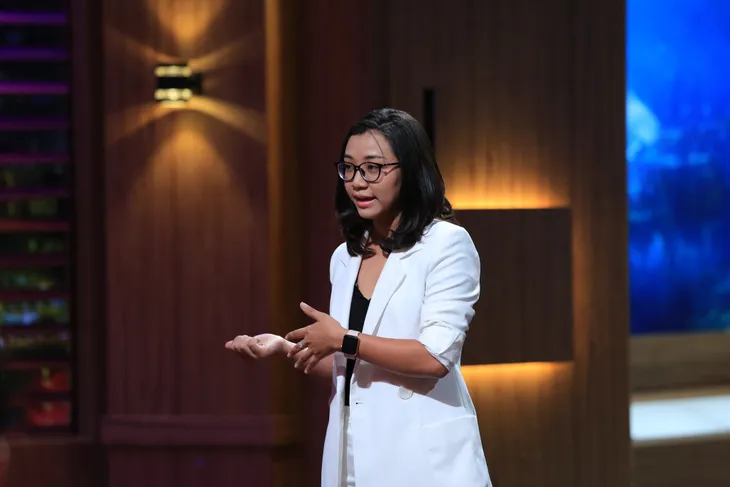 Shark Tank Việt Nam: Cô gái khiến cả 5 cá mập giành giật, nhận đầu tư kỷ lục gấp 6 lần số tiền gọi - Ảnh 1. Shark Tank Việt Nam: Cô gái khiến cả 5 cá mập giành giật, nhận đầu tư kỷ lục gấp 6 lần số tiền gọi - Ảnh 1.