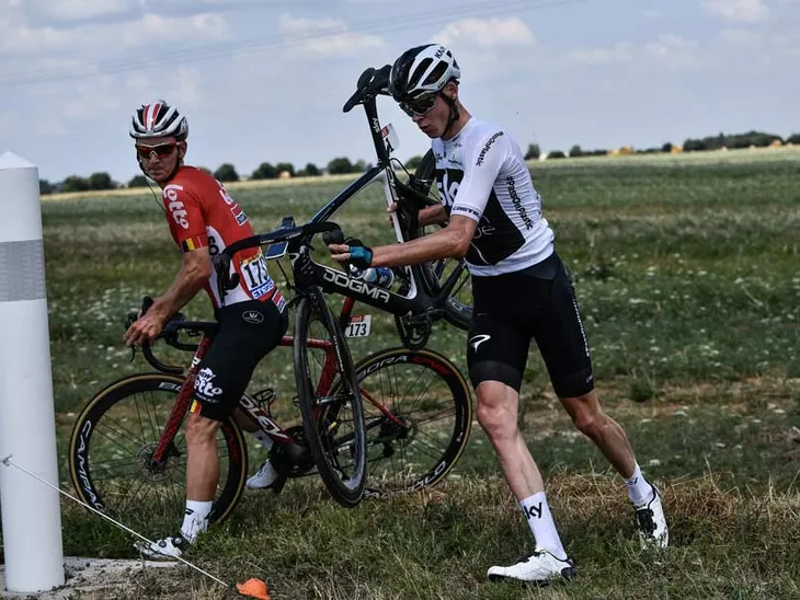 Fernando Gaviria giành áo vàng chặng 1 Tour De France 2018 - Ảnh 1. Fernando Gaviria giành áo vàng chặng 1 Tour De France 2018 - Ảnh 1.