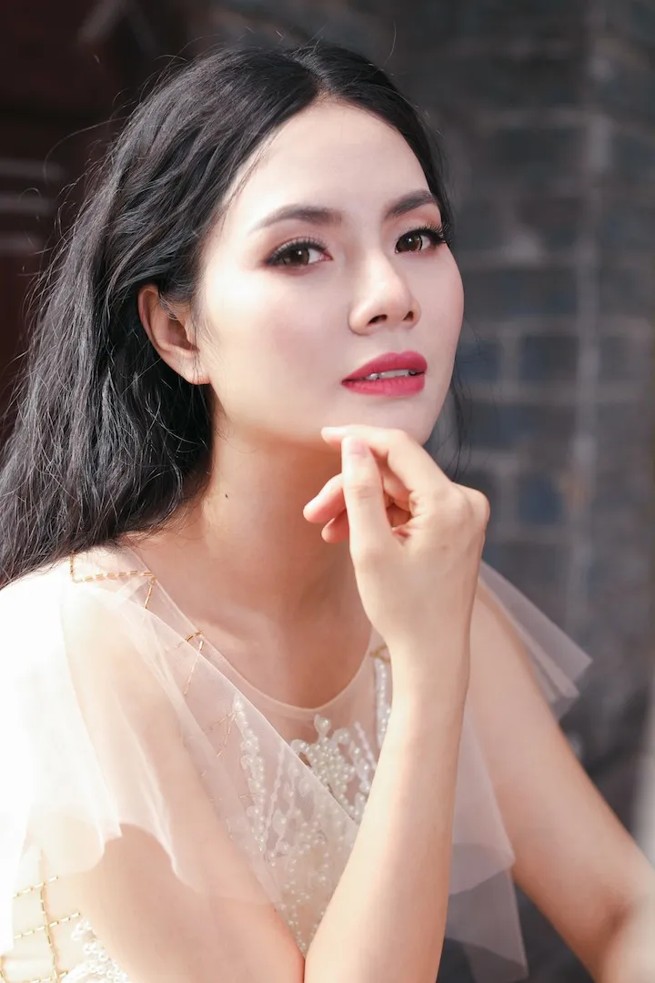 Rũ bỏ vẻ gái quê, sao mai Lương Nguyệt Anh kiêu sa mừng sinh nhật - Ảnh 6. Rũ bỏ vẻ gái quê, sao mai Lương Nguyệt Anh kiêu sa mừng sinh nhật - Ảnh 6.