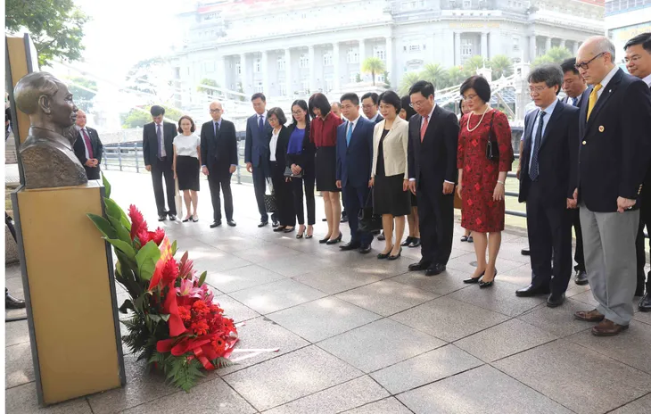Phó Thủ tướng Phạm Bình Minh thăm chính thức Singapore - Ảnh 6. Phó Thủ tướng Phạm Bình Minh thăm chính thức Singapore - Ảnh 6.