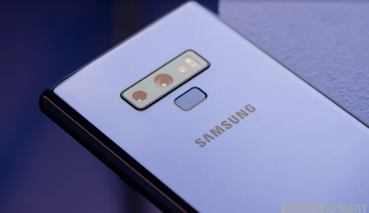 Samsung chính thức ra mắt Galaxy Note 9: Màn hình khổng lồ, pin 4.000mAh, điểm nhấn S Pen - Ảnh 2. Samsung chính thức ra mắt Galaxy Note 9: Màn hình khổng lồ, pin 4.000mAh, điểm nhấn S Pen - Ảnh 2.