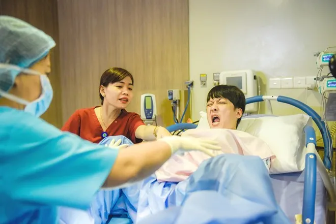 Khi đàn ông mang bầu: Trấn Thành bật khóc khi nghĩ tới cảnh Hari Won sinh con - Ảnh 3. Khi đàn ông mang bầu: Trấn Thành bật khóc khi nghĩ tới cảnh Hari Won sinh con - Ảnh 3.