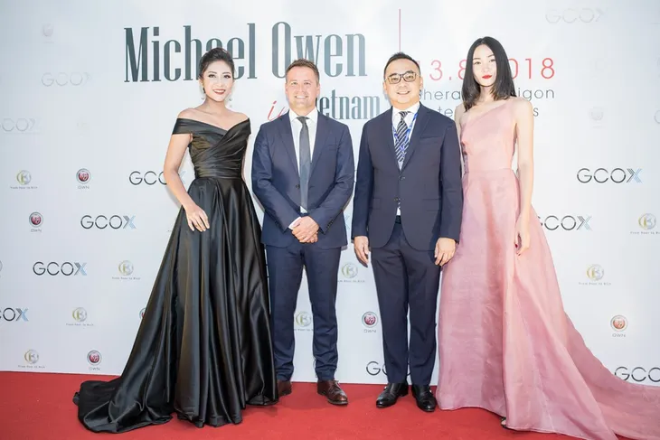Michael Owen trình diễn thời trang cùng dàn mẫu Việt - Ảnh 5.
