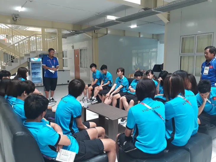 ASIAD 2018: ĐT nữ Việt Nam hứng khởi trong buổi tập đầu tiên tại Indonesia - Ảnh 1. ASIAD 2018: ĐT nữ Việt Nam hứng khởi trong buổi tập đầu tiên tại Indonesia - Ảnh 1.