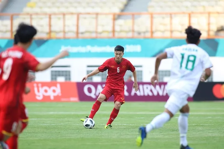 ASIAD 2018: Olympic Việt Nam thắng đậm, HLV Park Hang Seo vẫn chưa hài lòng - Ảnh 2. ASIAD 2018: Olympic Việt Nam thắng đậm, HLV Park Hang Seo vẫn chưa hài lòng - Ảnh 2.