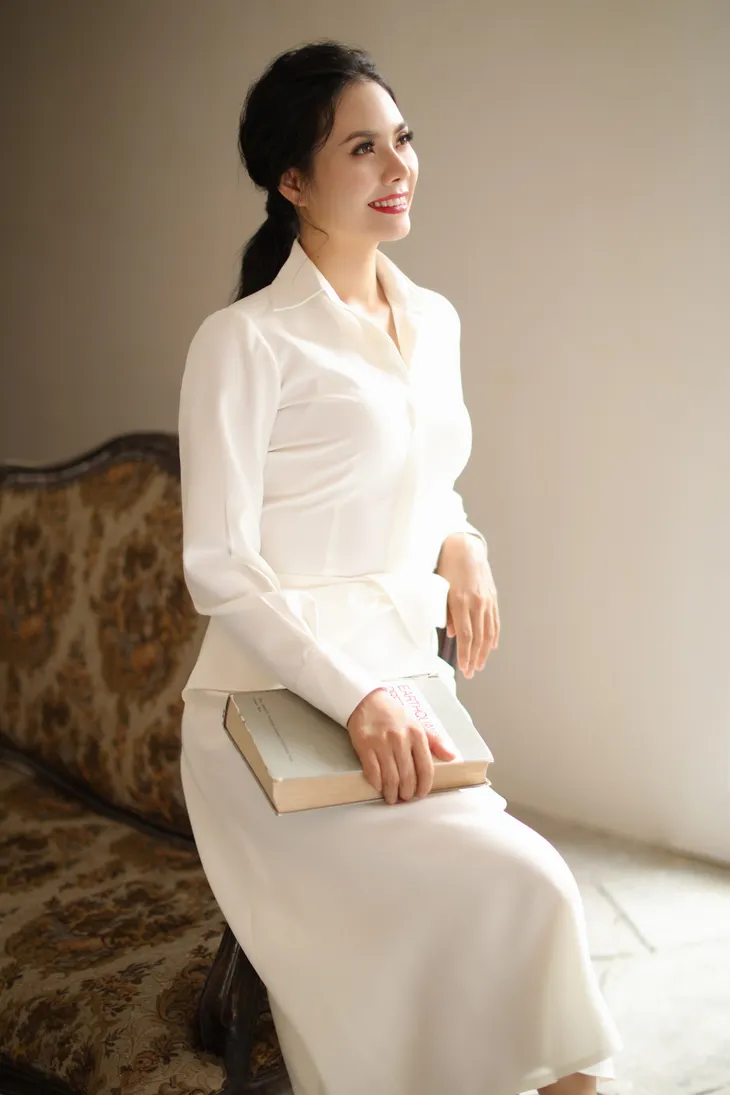 Lương Nguyệt Anh ngọt ngào với tone đơn sắc đón Thu sang - Ảnh 3. Lương Nguyệt Anh ngọt ngào với tone đơn sắc đón Thu sang - Ảnh 3.