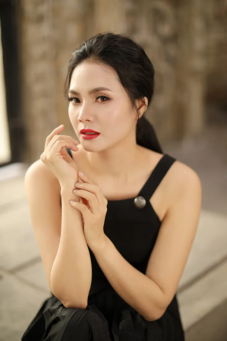 Lương Nguyệt Anh ngọt ngào với tone đơn sắc đón Thu sang - Ảnh 2. Lương Nguyệt Anh ngọt ngào với tone đơn sắc đón Thu sang - Ảnh 2.
