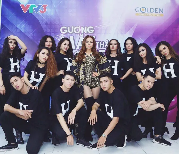 Kim Thành từng bị gia đình chỉ trích khi theo đuổi hình ảnh gợi cảm - Ảnh 1. Kim Thành từng bị gia đình chỉ trích khi theo đuổi hình ảnh gợi cảm - Ảnh 1.