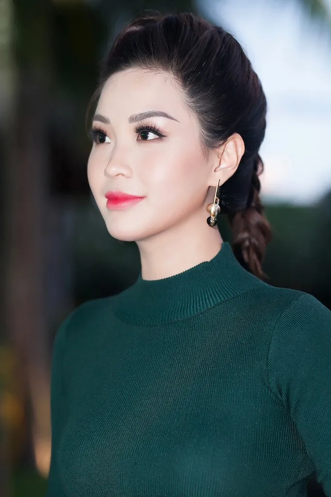 BTV, Á hậu Diễm Trang trẻ trung sau khi sinh con gái đầu lòng - Ảnh 2. BTV, Á hậu Diễm Trang trẻ trung sau khi sinh con gái đầu lòng - Ảnh 2.