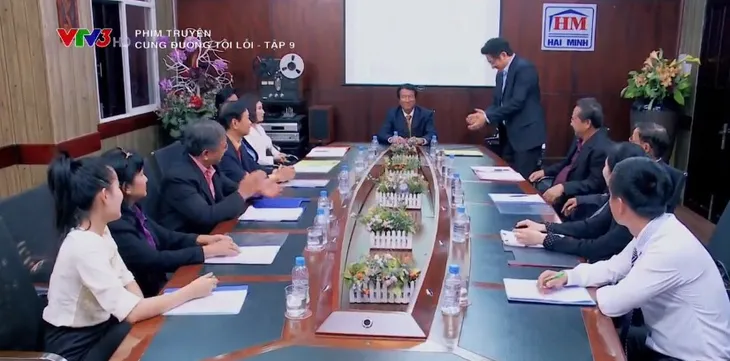 Cung đường tội lỗi - Tập 9: 20 năm sau, Hải có hai con trai trái dấu mọi mặt - Ảnh 1. Cung đường tội lỗi - Tập 9: 20 năm sau, Hải có hai con trai trái dấu mọi mặt - Ảnh 1.