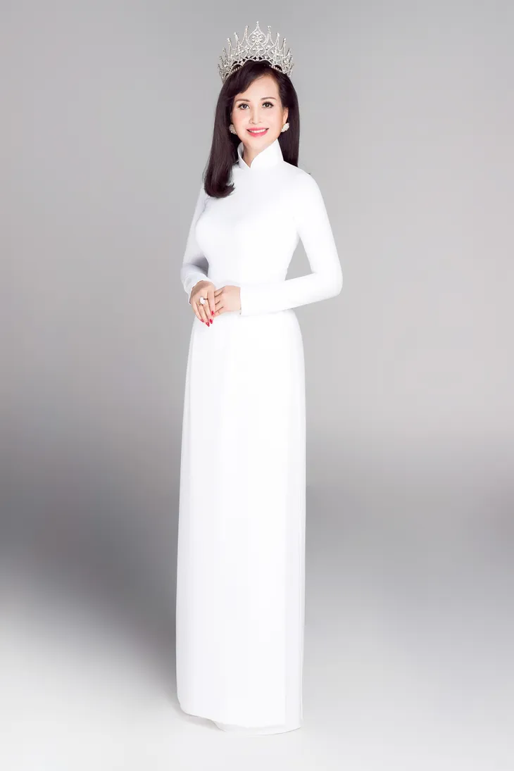Ngắm trọn bộ ảnh thanh xuân của 13 Hoa hậu Việt Nam qua 30 năm - Ảnh 12. Ngắm trọn bộ ảnh thanh xuân của 13 Hoa hậu Việt Nam qua 30 năm - Ảnh 12.