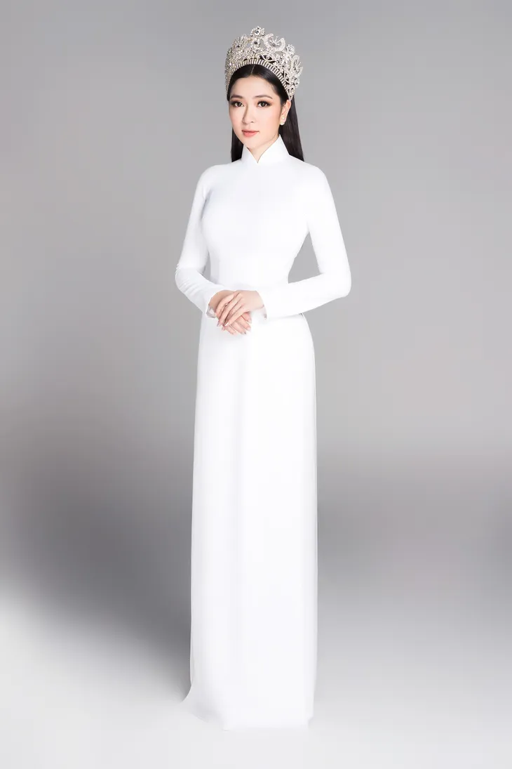 Ngắm trọn bộ ảnh thanh xuân của 13 Hoa hậu Việt Nam qua 30 năm - Ảnh 7. Ngắm trọn bộ ảnh thanh xuân của 13 Hoa hậu Việt Nam qua 30 năm - Ảnh 7.