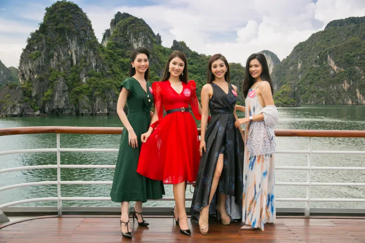 Thí sinh Hoa hậu Việt Nam 2018 thả dáng giữa biển trời Hạ Long - Ảnh 4. Thí sinh Hoa hậu Việt Nam 2018 thả dáng giữa biển trời Hạ Long - Ảnh 4.