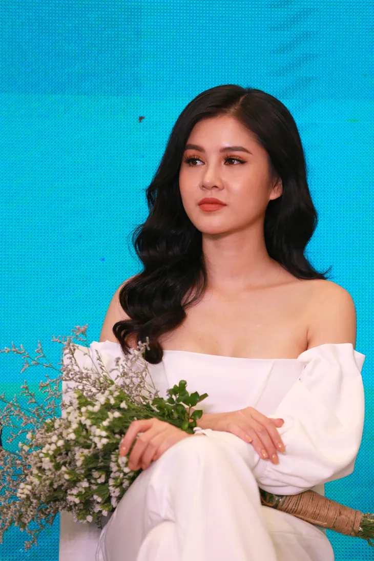 Phanh Lee sánh đôi cùng Thu Hoài giống nhau như hai chị em sinh đôi - Ảnh 9. Phanh Lee sánh đôi cùng Thu Hoài giống nhau như hai chị em sinh đôi - Ảnh 9.