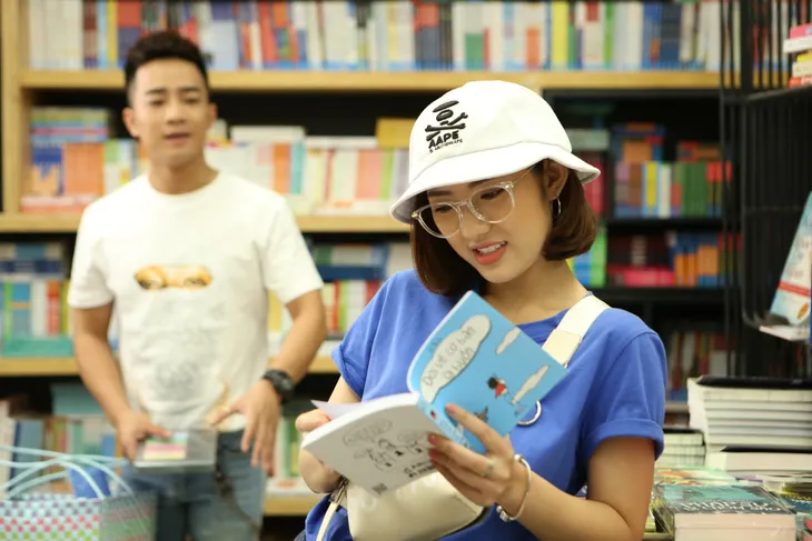 Yêu thì ghét thôi: Phương Anh (Trang Cherry) nuốt trọn nhẫn đính hôn từ Sĩ (Ngọc Dũng) - Ảnh 4. Yêu thì ghét thôi: Phương Anh (Trang Cherry) nuốt trọn nhẫn đính hôn từ Sĩ (Ngọc Dũng) - Ảnh 4.