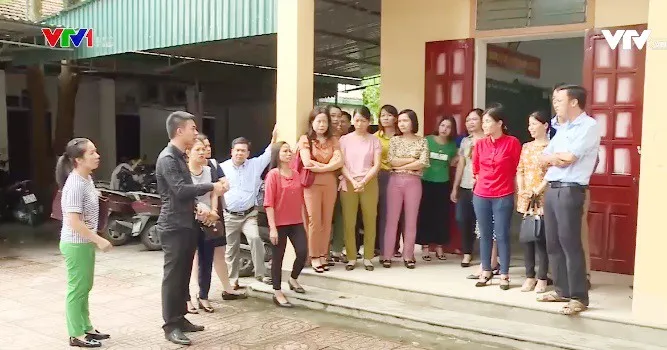 Bất cập việc điều chuyển giáo viên cấp 2 xuống dạy cấp 1 tại Nghệ An - Ảnh 1. Bất cập việc điều chuyển giáo viên cấp 2 xuống dạy cấp 1 tại Nghệ An - Ảnh 1.