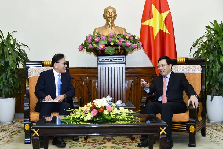 Phó Thủ tướng Phạm Bình Minh tiếp Tổng lãnh sự danh dự Việt Nam tại khu vực Busan - Gyeongnam - Ảnh 1. Phó Thủ tướng Phạm Bình Minh tiếp Tổng lãnh sự danh dự Việt Nam tại khu vực Busan - Gyeongnam - Ảnh 1.
