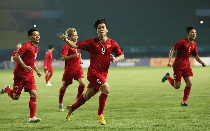 Công Phượng in dấu giày trong 8 bàn vào lưới tuyển trẻ Malaysia - Ảnh 1. Công Phượng in dấu giày trong 8 bàn vào lưới tuyển trẻ Malaysia - Ảnh 1.