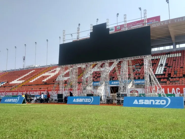 CĐV hồ hởi sang Indonesia xem Olympic Việt Nam đá tứ kết ASIAD 2018 - Ảnh 4. CĐV hồ hởi sang Indonesia xem Olympic Việt Nam đá tứ kết ASIAD 2018 - Ảnh 4.