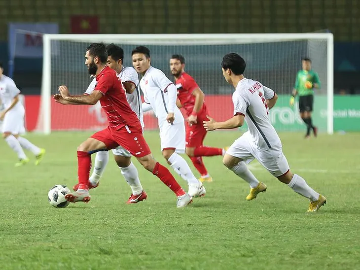 ẢNH: Olympic Việt Nam thắng ngoạn mục Olympic Syria, giành quyền vào bán kết ASIAD 2018 - Ảnh 3. ẢNH: Olympic Việt Nam thắng ngoạn mục Olympic Syria, giành quyền vào bán kết ASIAD 2018 - Ảnh 3.