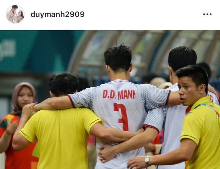 Quang Hải khoe ảnh đẹp trai dù rách mí mắt trước Olympic Syria - Ảnh 3. Quang Hải khoe ảnh đẹp trai dù rách mí mắt trước Olympic Syria - Ảnh 3.