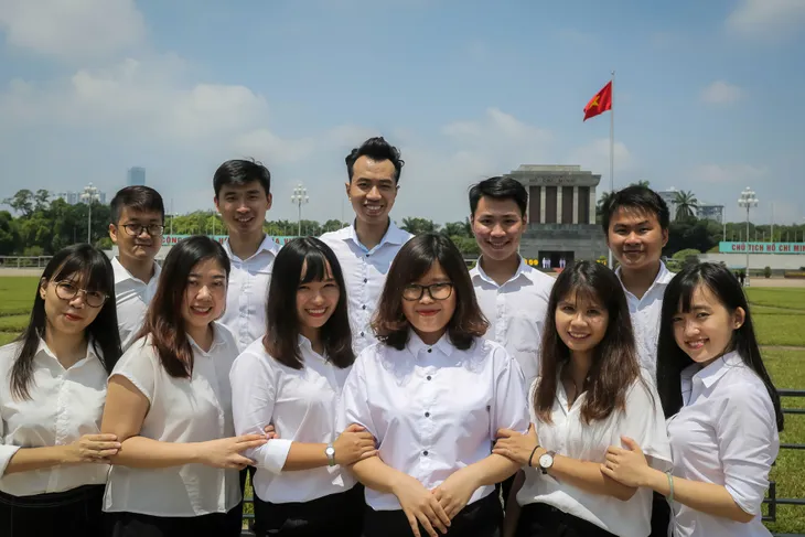 Đoàn đại biểu SSEAYP Việt Nam viếng Lăng Chủ tịch Hồ Chí Minh nhân dịp kỷ niệm 73 năm ngày Quốc Khánh - Ảnh 1. Đoàn đại biểu SSEAYP Việt Nam viếng Lăng Chủ tịch Hồ Chí Minh nhân dịp kỷ niệm 73 năm ngày Quốc Khánh - Ảnh 1.