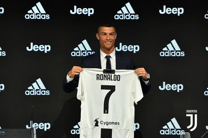 Ronaldo có bàn thắng đầu tiên trong màu áo Juventus - Ảnh 1. Ronaldo có bàn thắng đầu tiên trong màu áo Juventus - Ảnh 1.