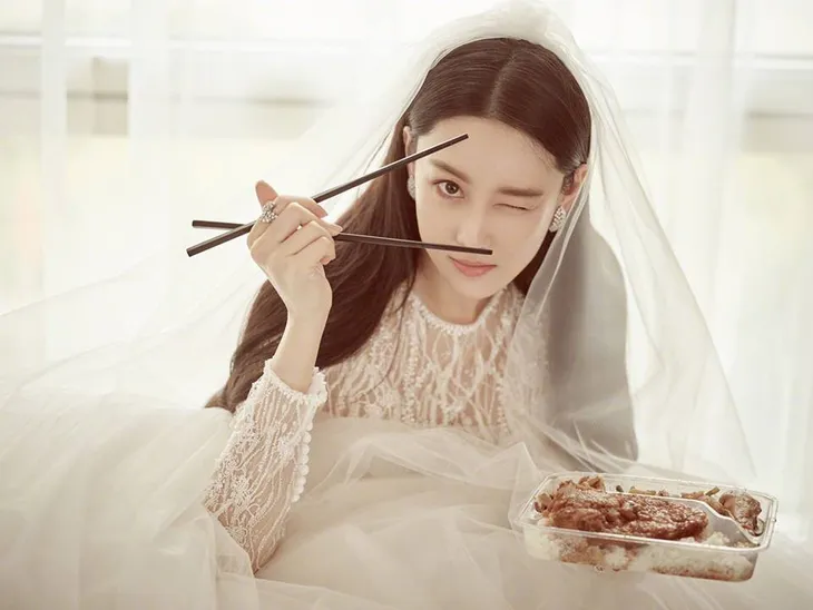 Đám cưới tuyệt đẹp của Trương Hinh Dư và chàng sĩ quan quân đội - Ảnh 3. Đám cưới tuyệt đẹp của Trương Hinh Dư và chàng sĩ quan quân đội - Ảnh 3.