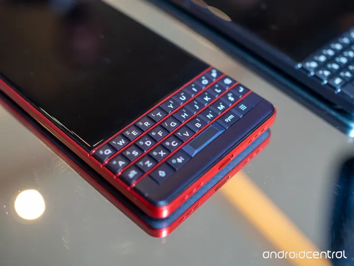 BlackBerry KEY2 LE ra mắt với giá bán dễ chịu - Ảnh 2. BlackBerry KEY2 LE ra mắt với giá bán dễ chịu - Ảnh 2.