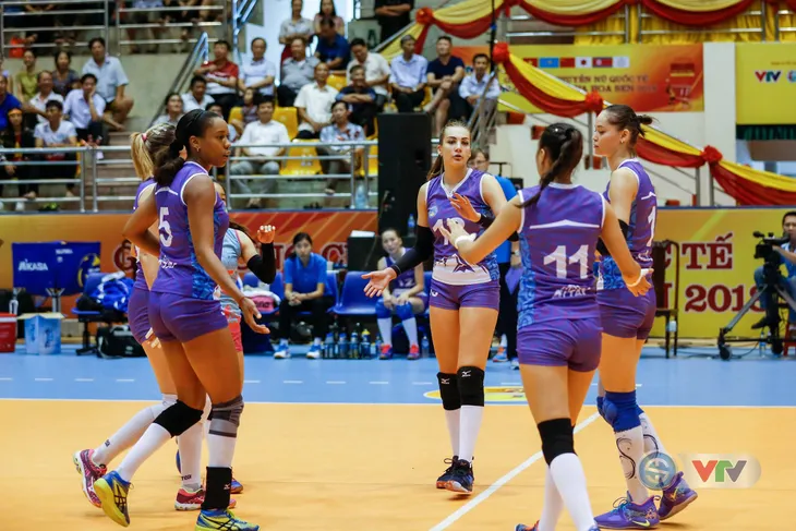 ẢNH: Những khoảnh khắc ấn tượng trong ngày thi đấu khai mạc VTV Cup Ống nhựa Hoa Sen 2018 - Ảnh 3. ẢNH: Những khoảnh khắc ấn tượng trong ngày thi đấu khai mạc VTV Cup Ống nhựa Hoa Sen 2018 - Ảnh 3.