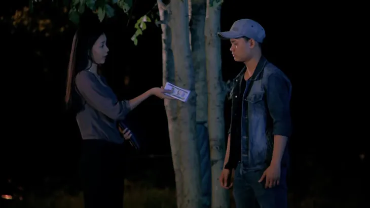 Cung đường tội lỗi - Tập 6: Người yêu cũ của Tuyết bất ngờ trở thành trợ lý của Hải - Ảnh 4. Cung đường tội lỗi - Tập 6: Người yêu cũ của Tuyết bất ngờ trở thành trợ lý của Hải - Ảnh 4.