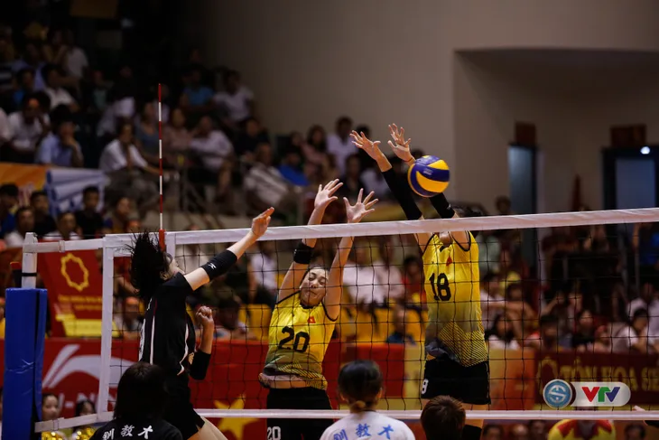 VTV Cup Ống nhựa Hoa Sen 2018: ĐT Việt Nam thắng thuyết phục 3-0 ĐH Hokkaido (Nhật Bản) - Ảnh 2. VTV Cup Ống nhựa Hoa Sen 2018: ĐT Việt Nam thắng thuyết phục 3-0 ĐH Hokkaido (Nhật Bản) - Ảnh 2.
