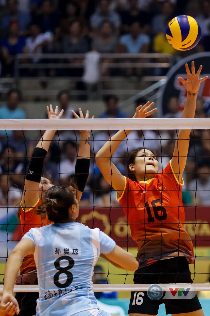 ẢNH: Những khoảnh khắc ấn tượng trong ngày thi đấu khai mạc VTV Cup Ống nhựa Hoa Sen 2018 - Ảnh 9. ẢNH: Những khoảnh khắc ấn tượng trong ngày thi đấu khai mạc VTV Cup Ống nhựa Hoa Sen 2018 - Ảnh 9.