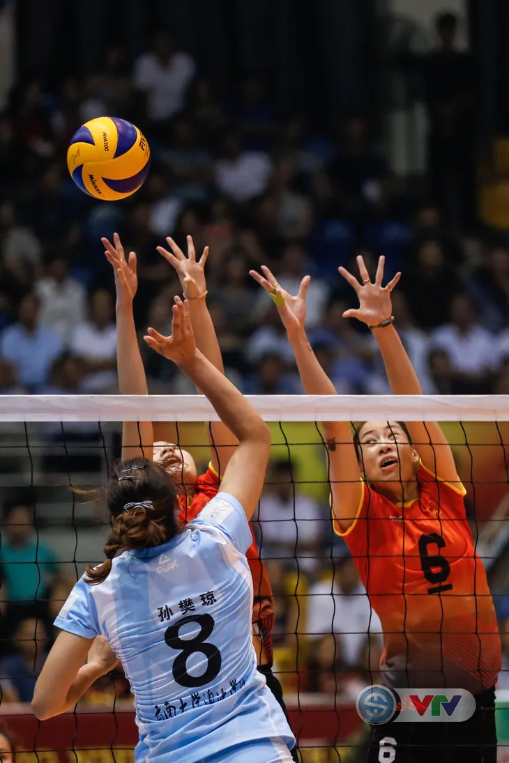 ẢNH: Những khoảnh khắc ấn tượng trong ngày thi đấu khai mạc VTV Cup Ống nhựa Hoa Sen 2018 - Ảnh 14. ẢNH: Những khoảnh khắc ấn tượng trong ngày thi đấu khai mạc VTV Cup Ống nhựa Hoa Sen 2018 - Ảnh 14.