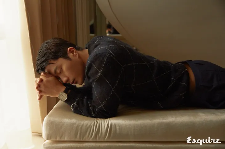 Kwon Sang Woo đầy phong độ ở tuổi U50 - Ảnh 10. Kwon Sang Woo đầy phong độ ở tuổi U50 - Ảnh 10.